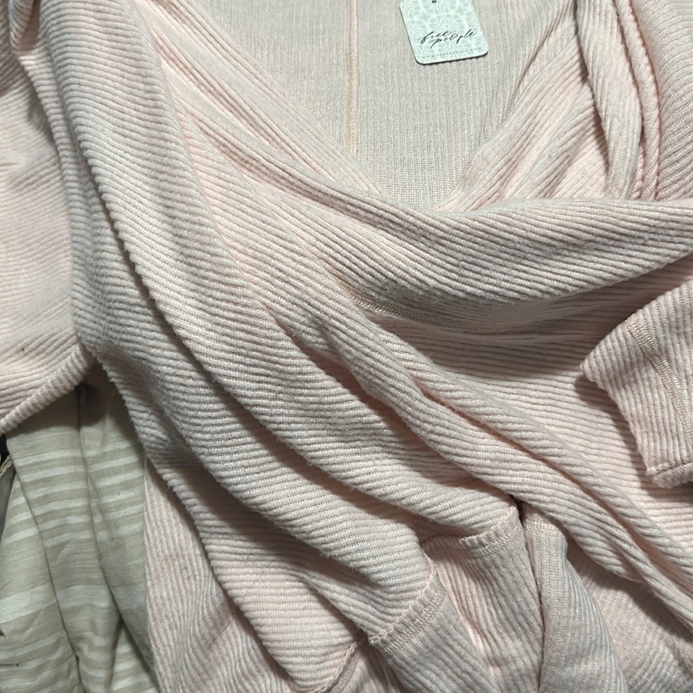NWT! Free People Cozy With You Wrap Sweater Large - Picture 5 of 6
